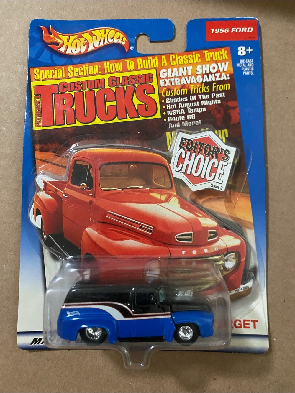 Hot Wheels editor’s choice 1956 Ford Custom Classic Truck - Blue & Black